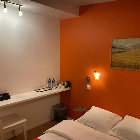 De 3*